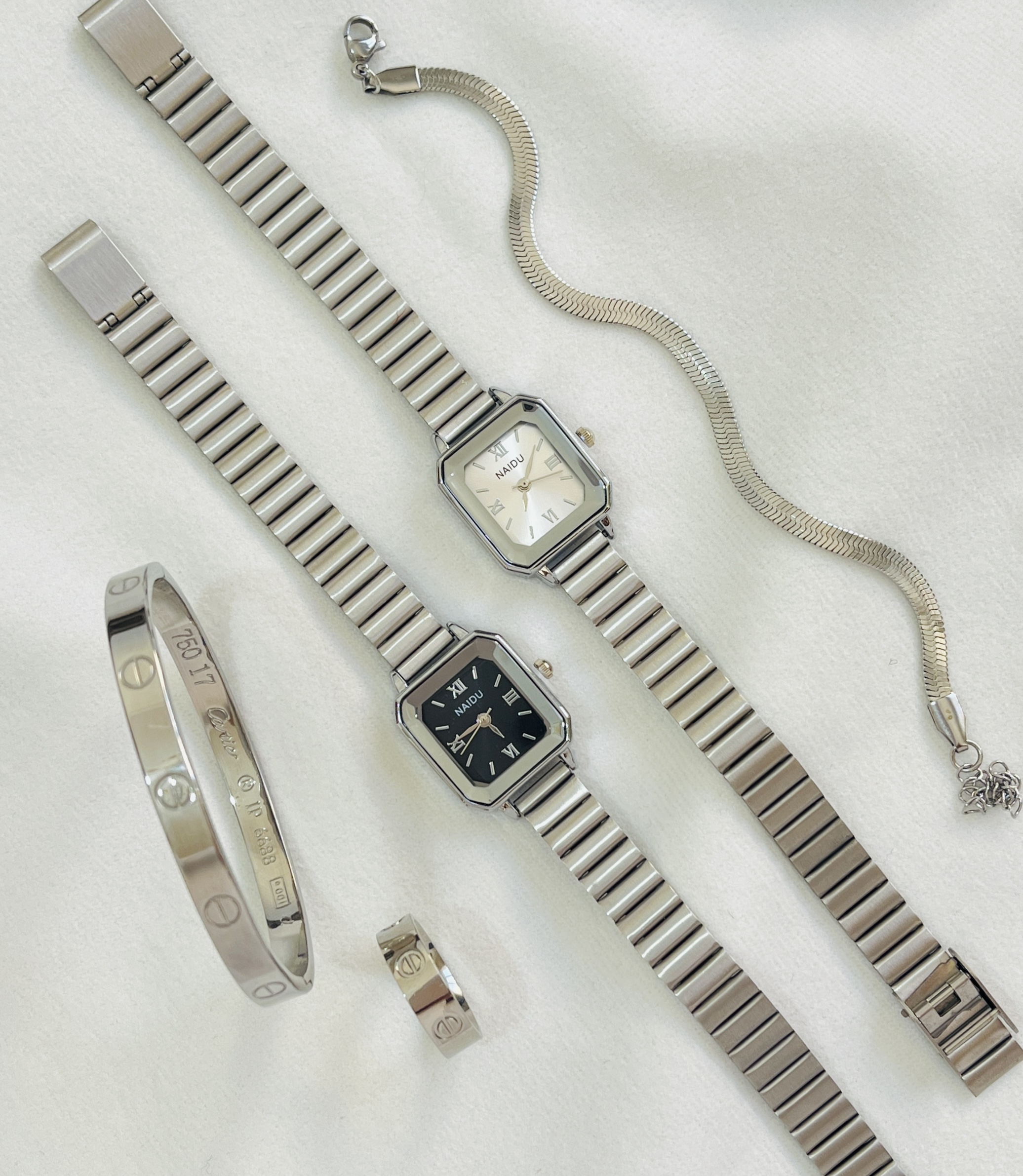 ساعت مربعی نایدو